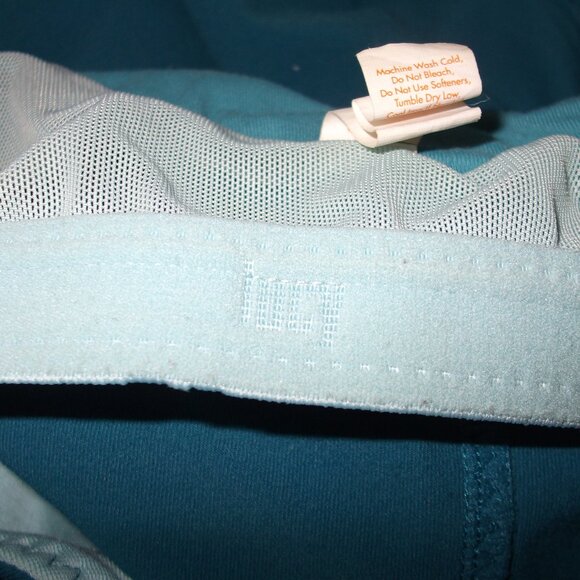 Lucy Size S Blue Top Built In Bra Exercise Blouse Exercise Athletic - Picture 7 of 8